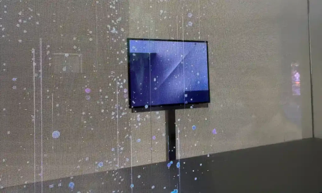 Galaxy Tri Fold second image